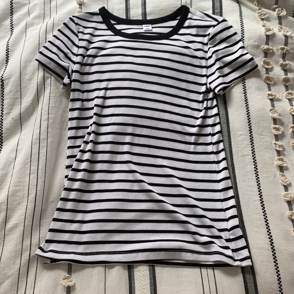 (621) STRIPED TEE
